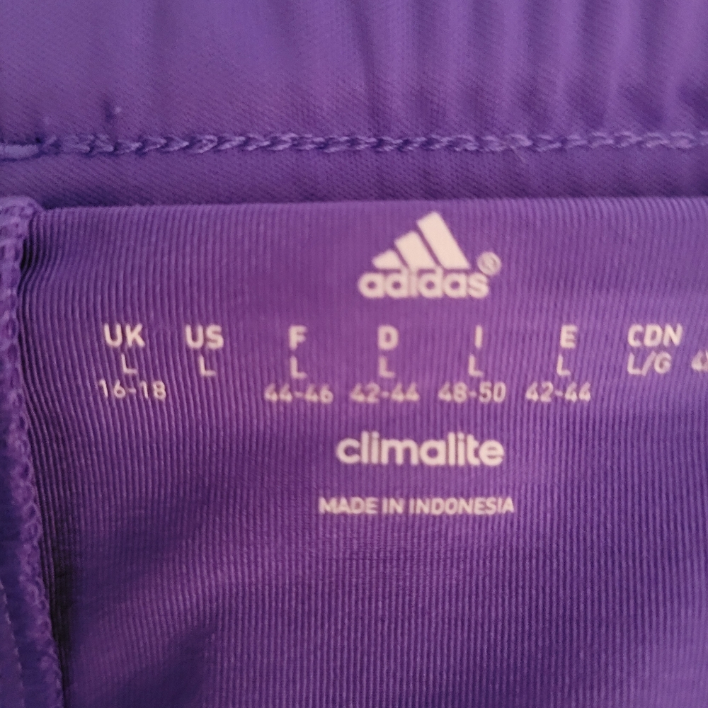 Shorts - Picture 5 of 6